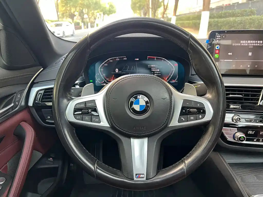 BMW 5 Series 2022 — фото 9