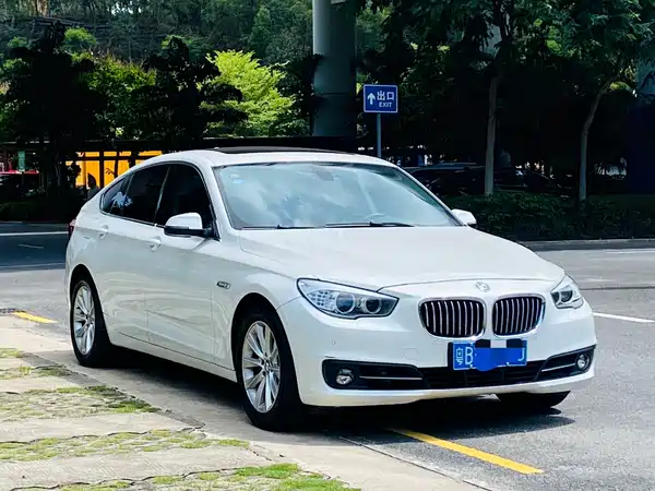 BMW 5 Series GT 2015