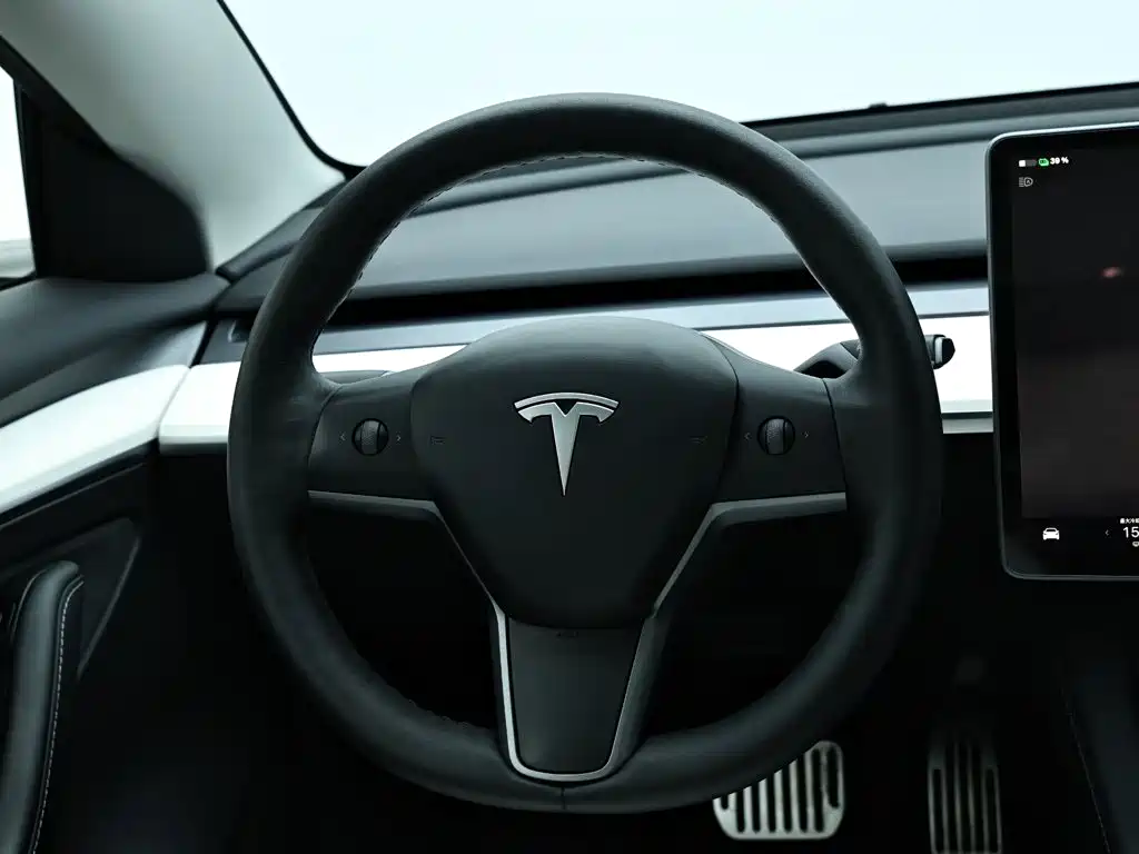 Tesla Model 3 2022 — фото 16