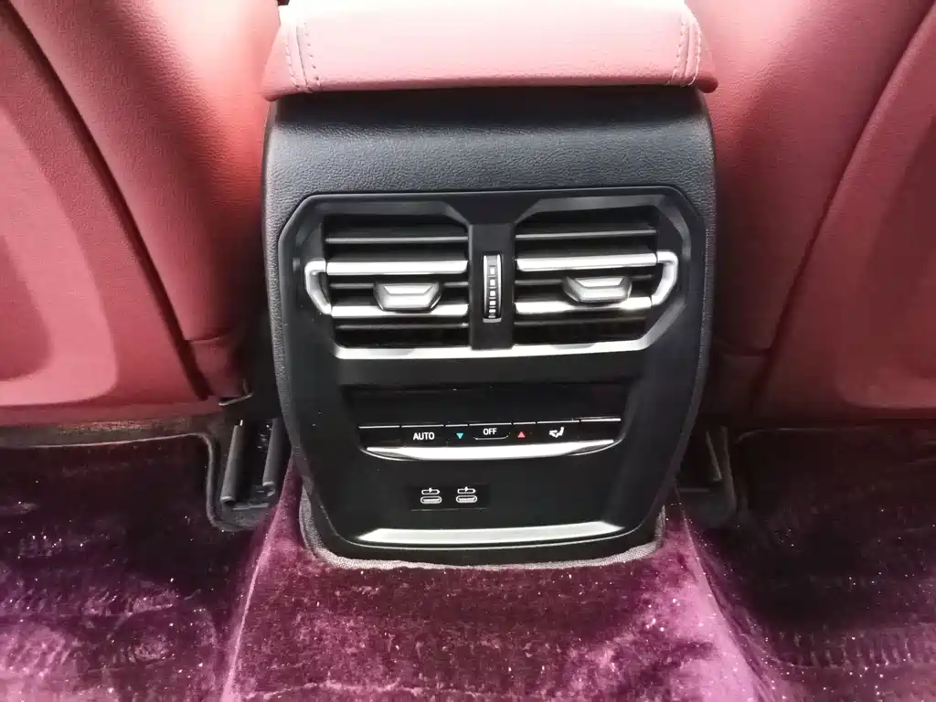 BMW 3 Series 2023 — фото 14