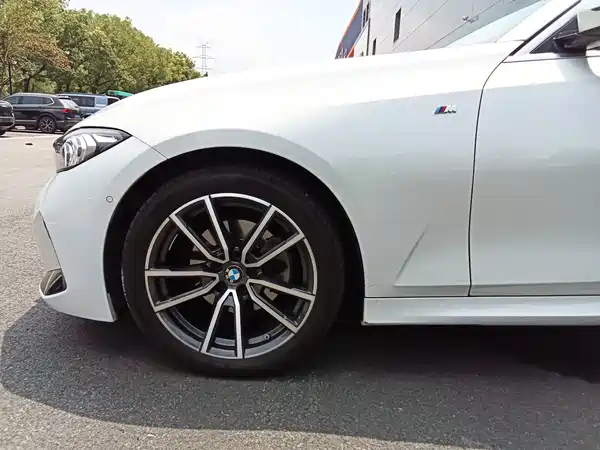 BMW 3 Series 2023