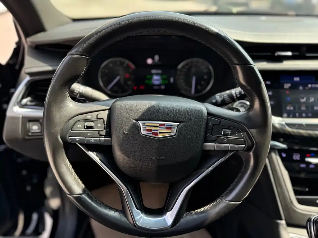 Cadillac XT6 2020 — фото 12