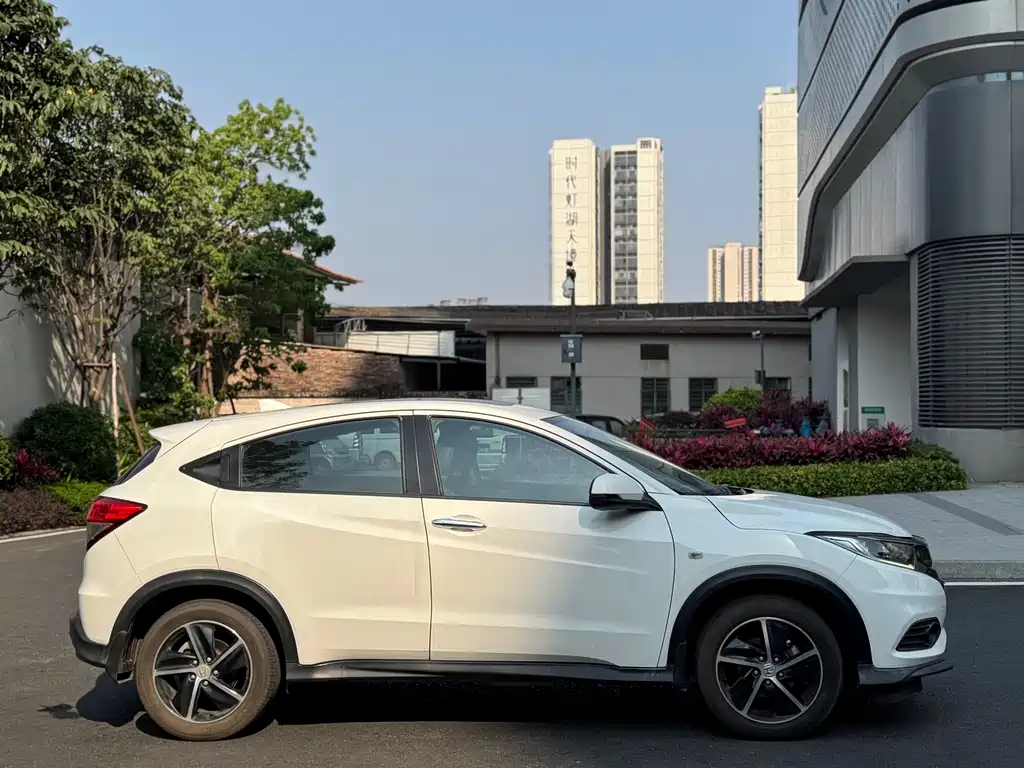 Honda Vezel 2021 — фото 4