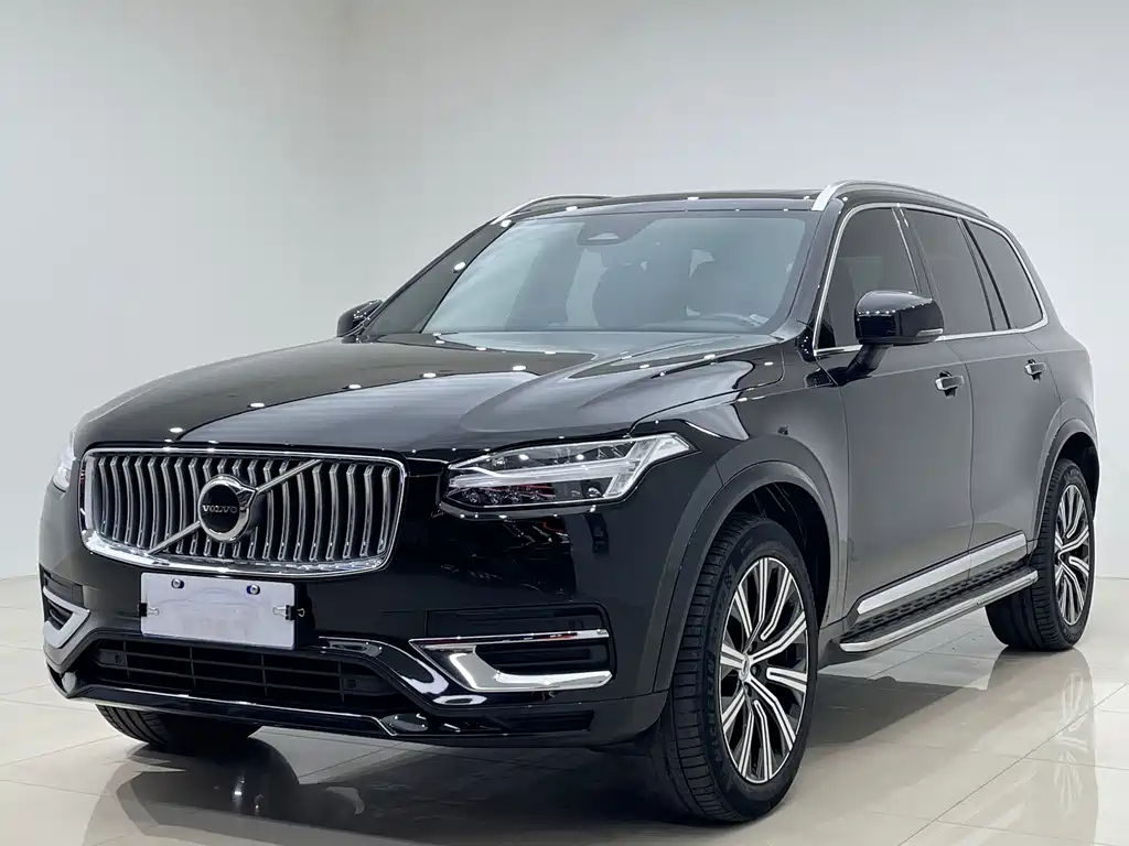 Volvo XC90 2022 — фото 1