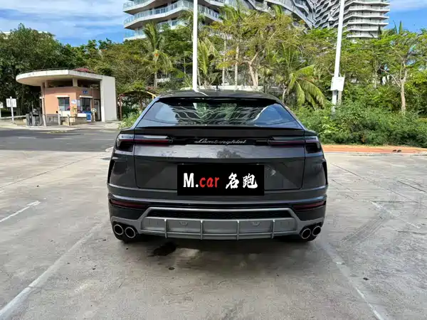 Lamborghini Urus 2022