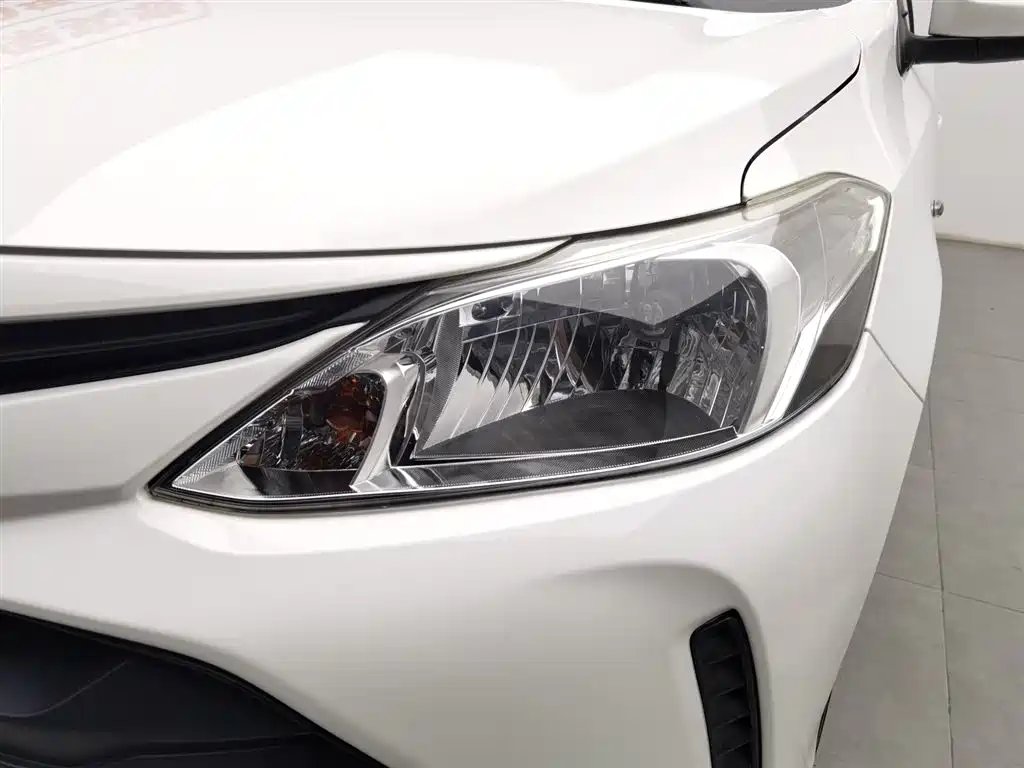 Toyota Vios 2017 — фото 7