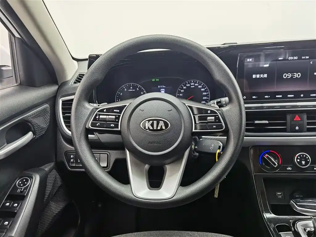 Kia KX3 2020 — фото 11