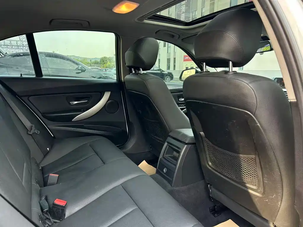 BMW 3 Series 2015