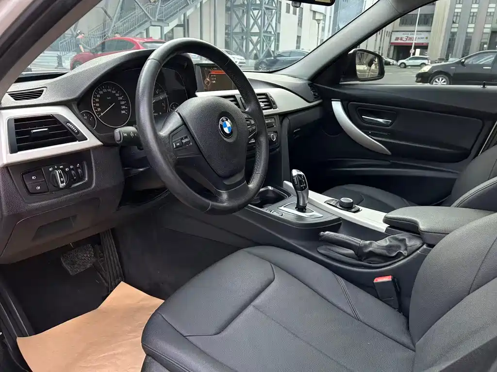 BMW 3 Series 2015 — фото 9