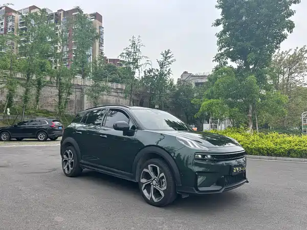 Lynk & Co 06 2023