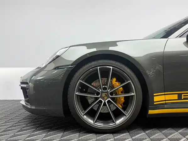 Porsche 911 2024