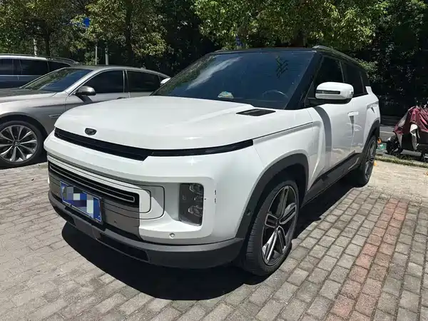 Geely ICON 2020