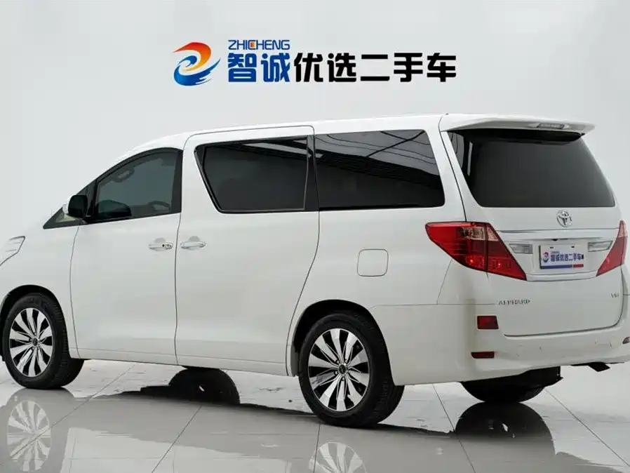 Toyota Alphard 2012 — фото 35