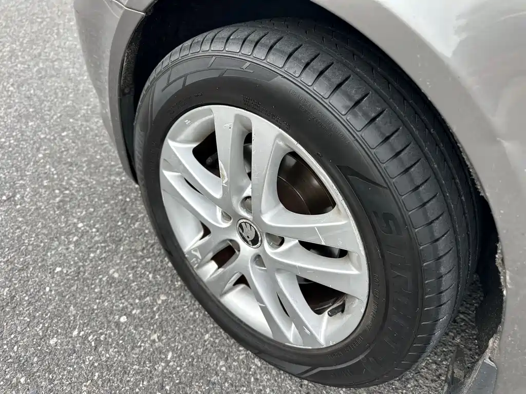 Skoda Octavia 2013 — фото 11