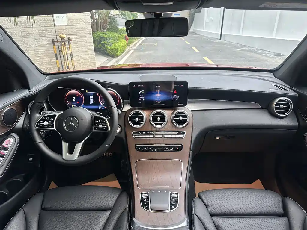 Mercedes-Benz GLC 2020 — фото 16