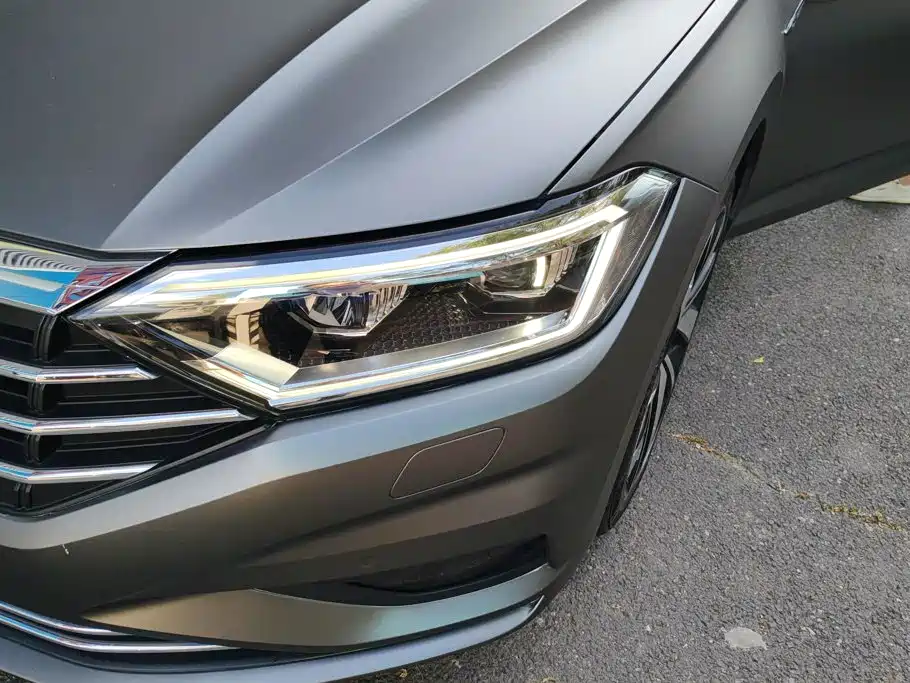 Volkswagen Sagitar 2019