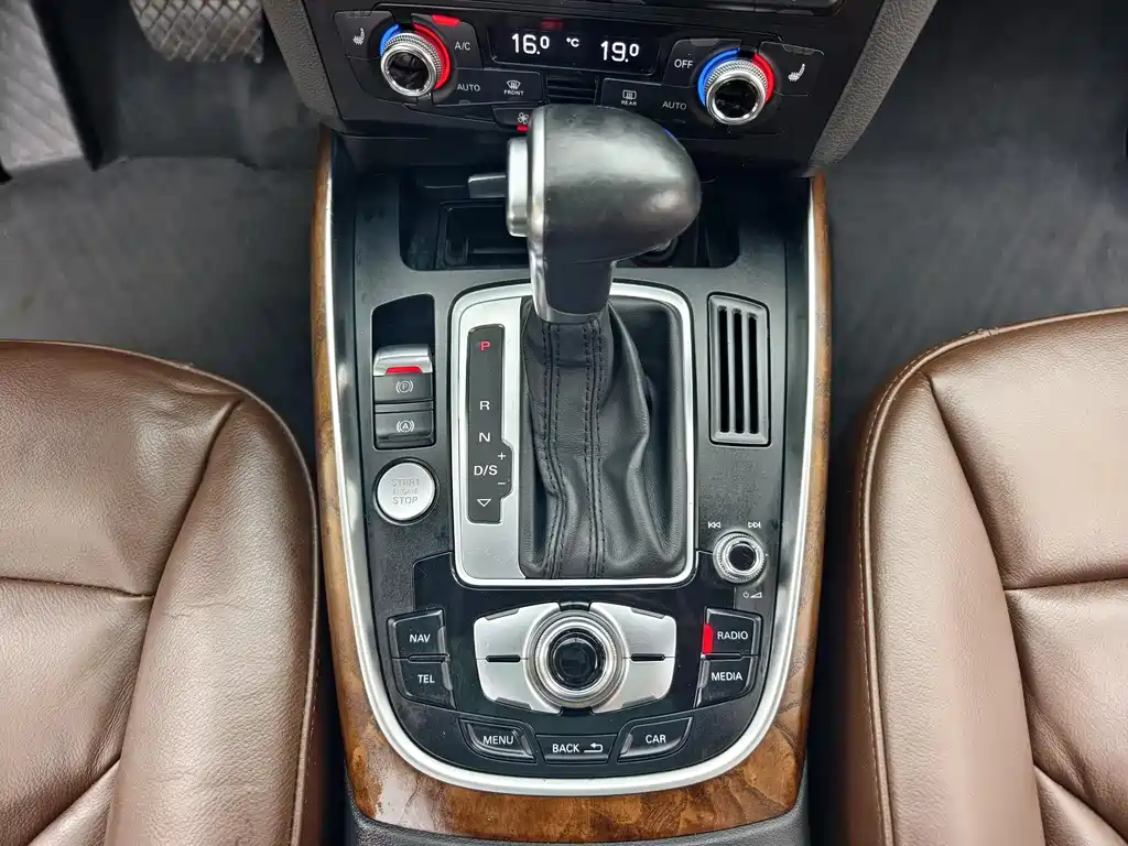 Audi Q5 2015 — фото 12
