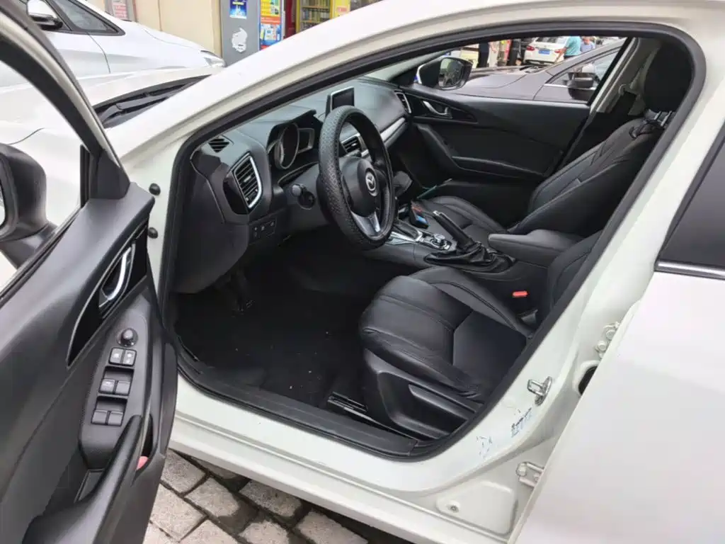 Mazda 3 Angkesela 2015 — фото 16
