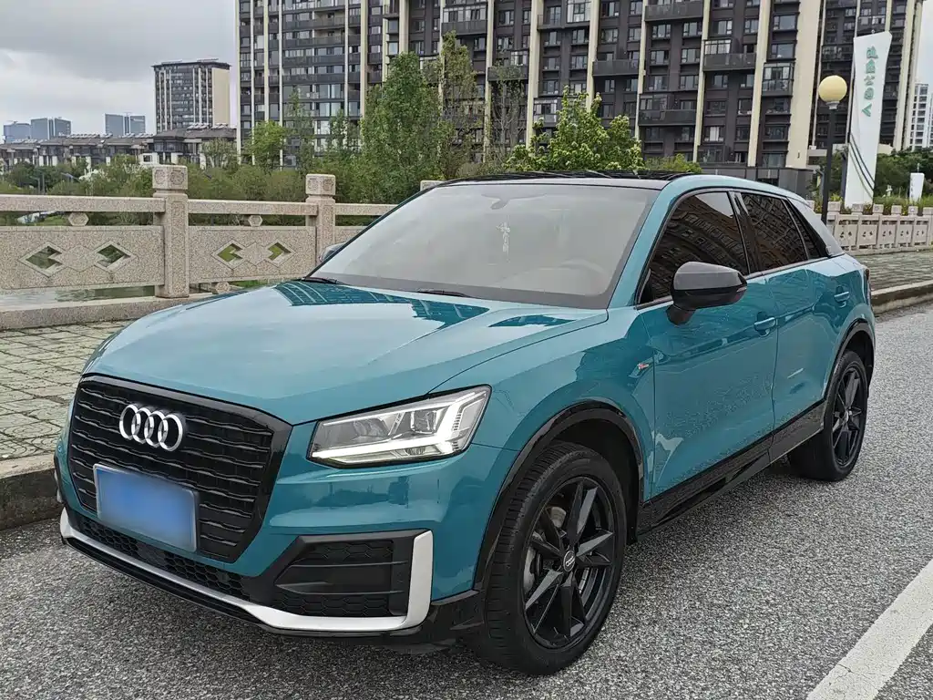 Audi Q2L 2021