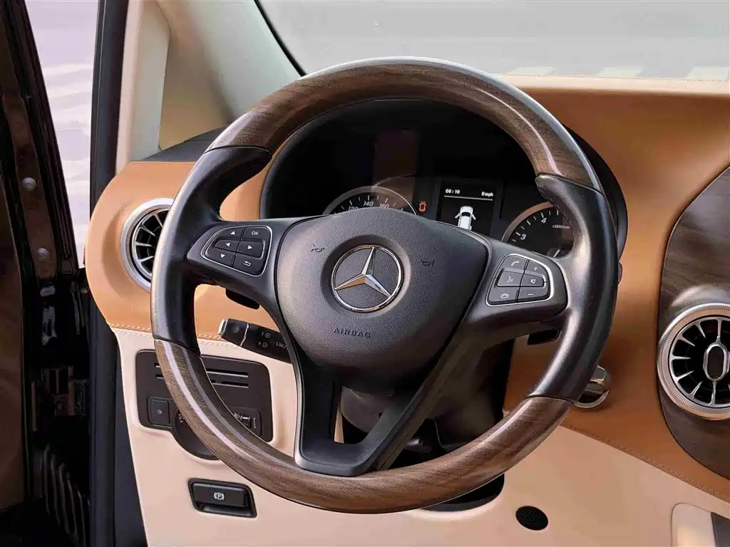 Mercedes-Benz Vito 2022 — фото 11