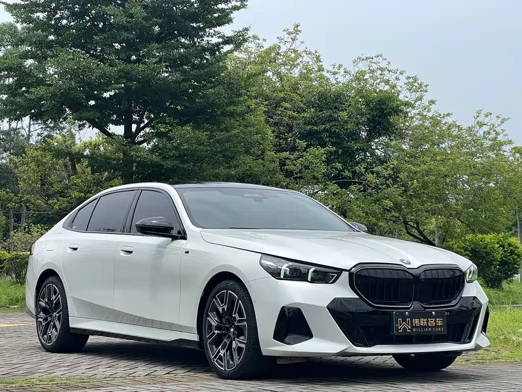 BMW 5 Series 2026