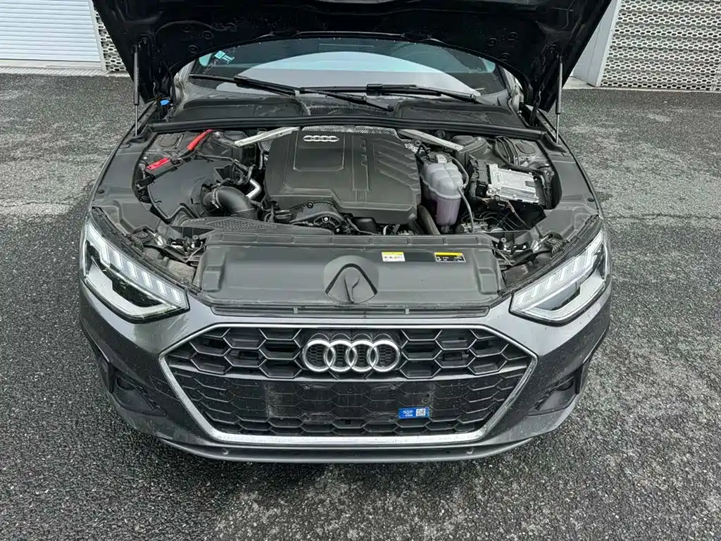 Audi A4L 2025