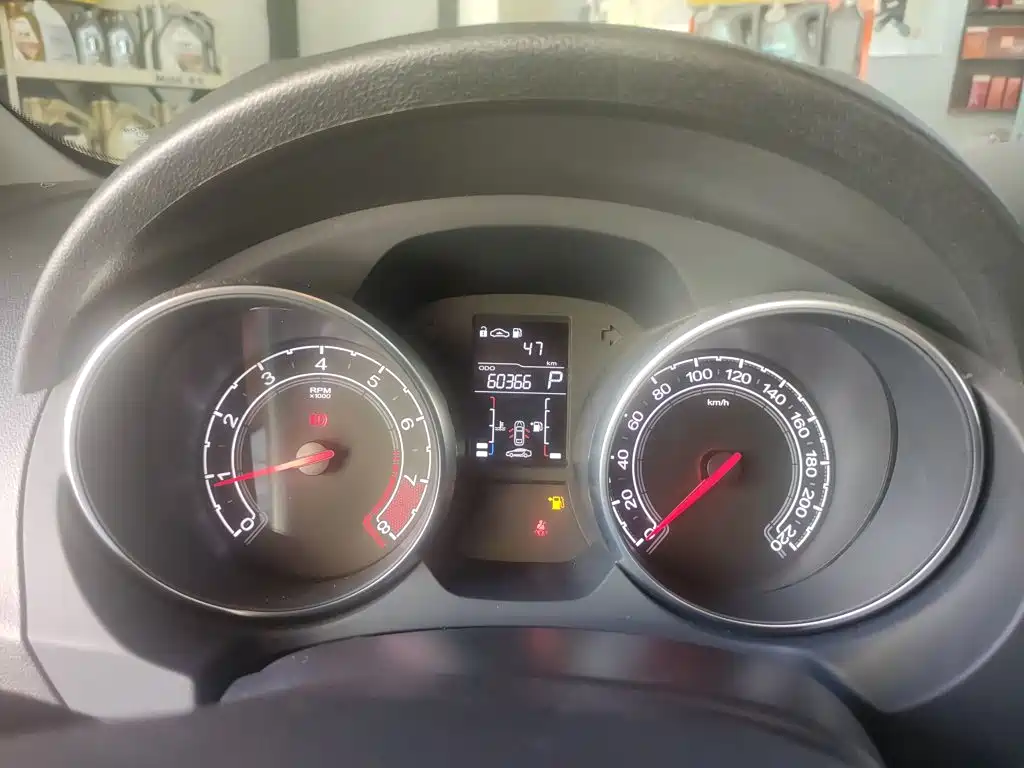 MG GT 2018 — фото 8