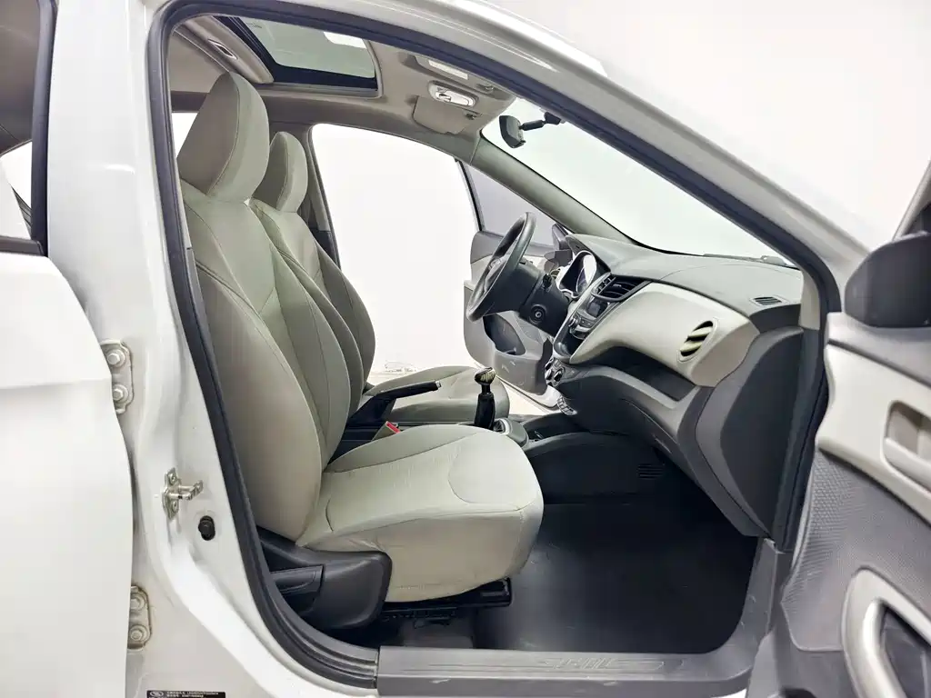 Chevrolet Sail 2015 — фото 14