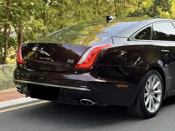 Jaguar XJ 2016