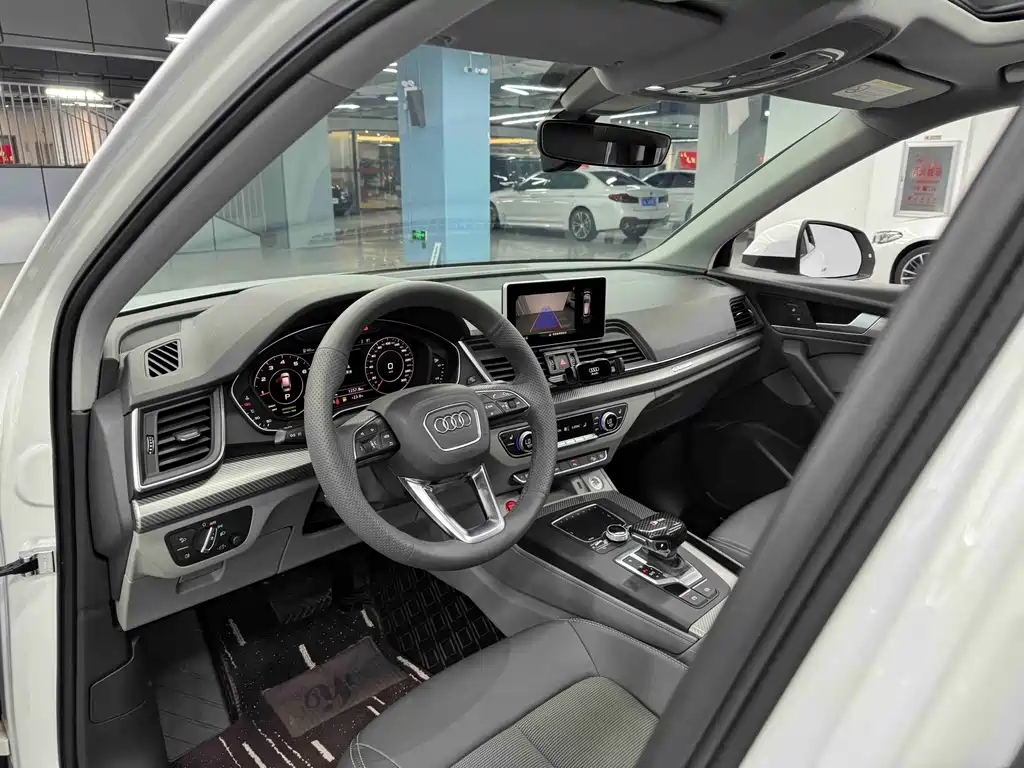 Audi Q5L 2019 — фото 14