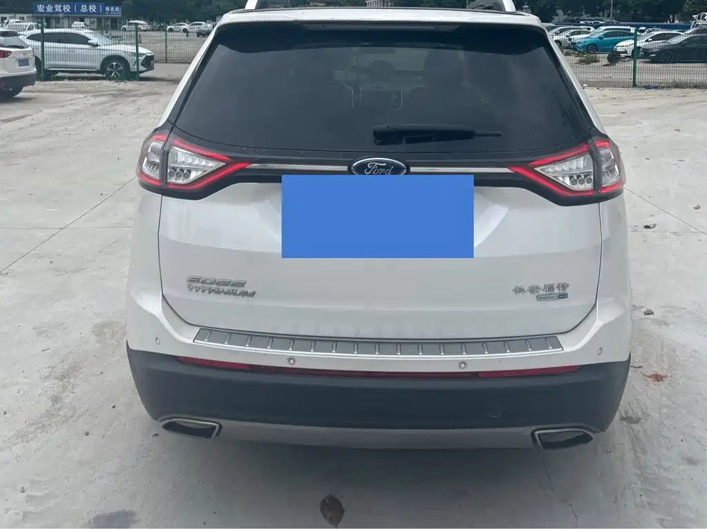 Ford Edge 2017 — фото 14