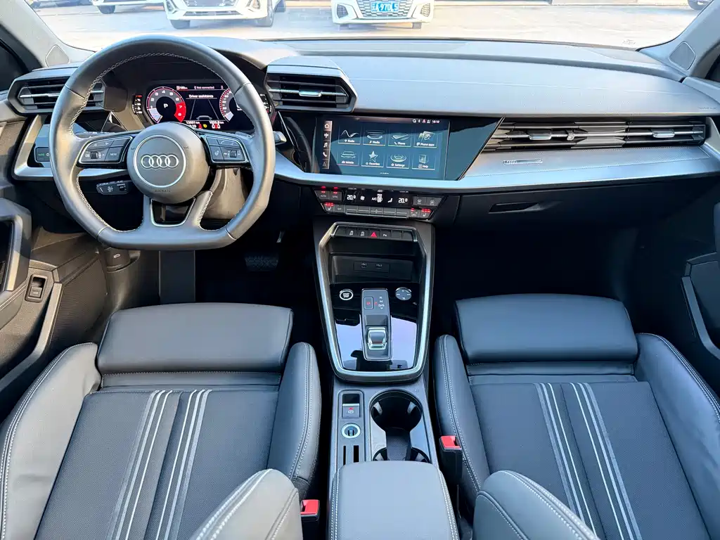 Audi A3 2022 — фото 16