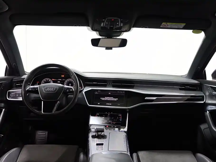 Audi A6L 2021 — фото 11