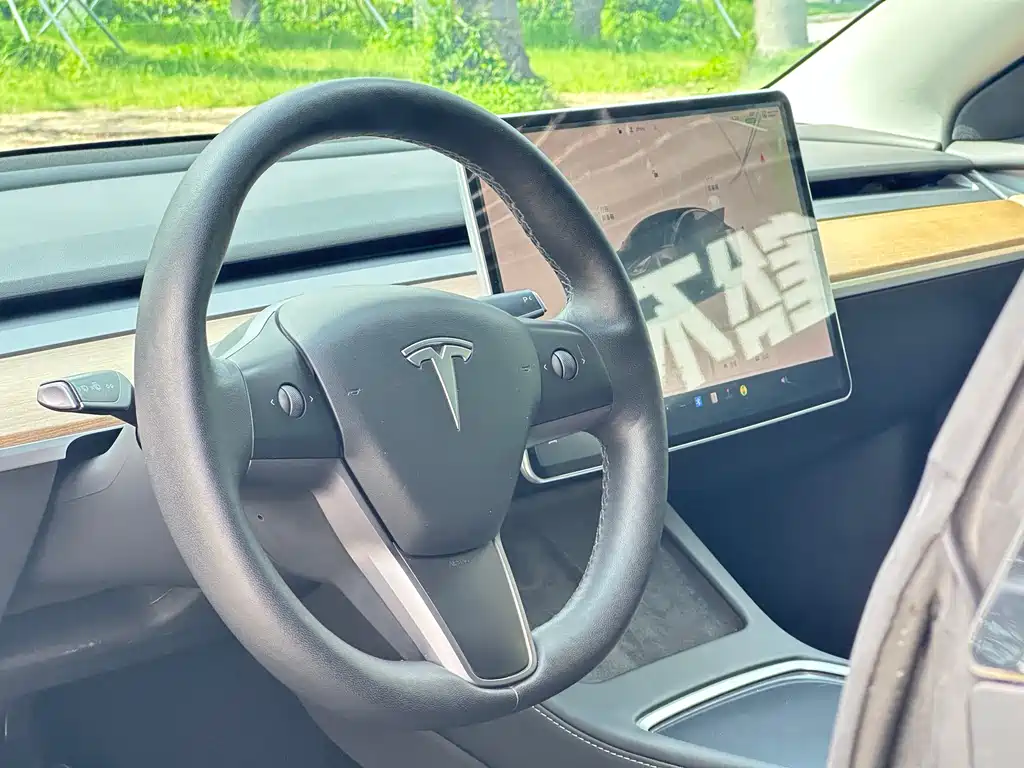 Tesla Model 3 2022 — фото 12