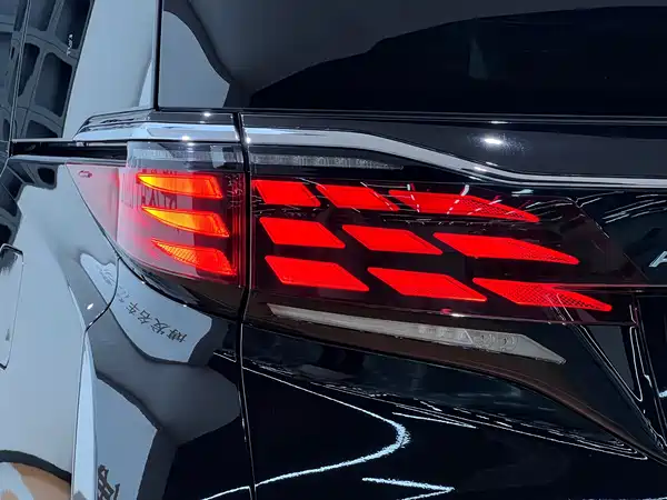 Toyota Alphard 2025