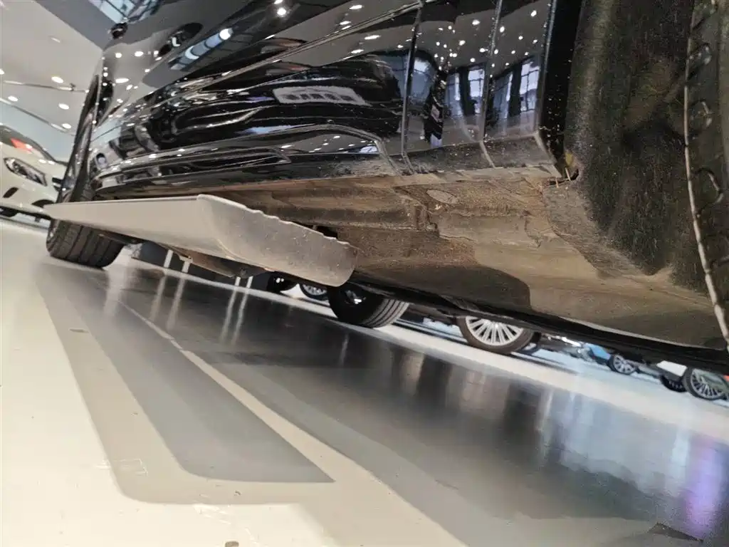 Audi Q5L 2023 — фото 19