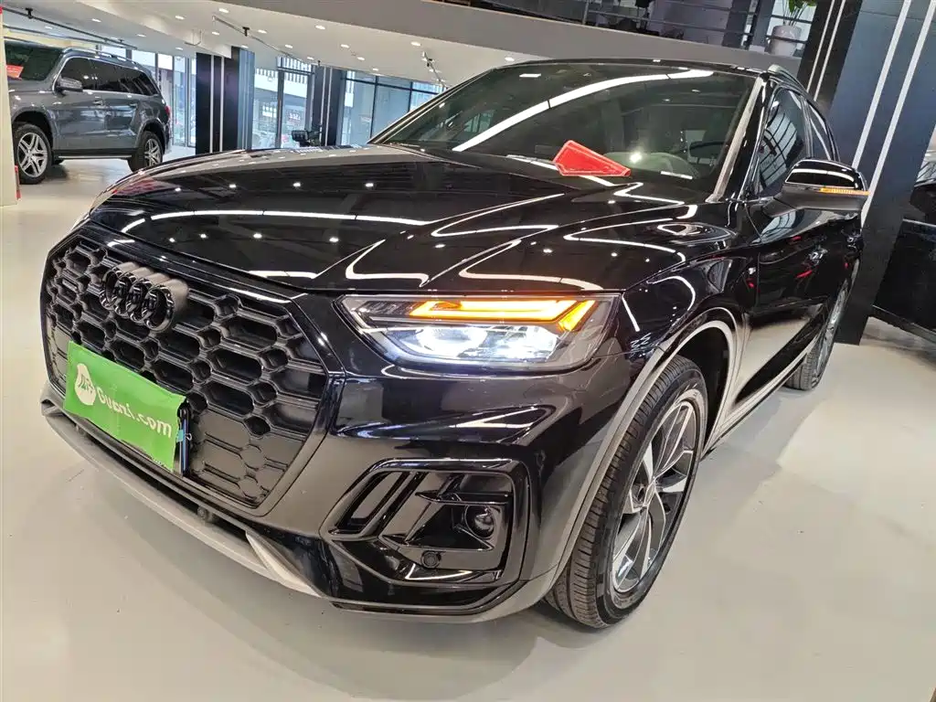 Audi Q5L 2023 — фото 1