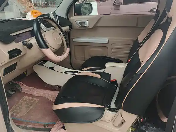 Geely Galaxy Panda 2023