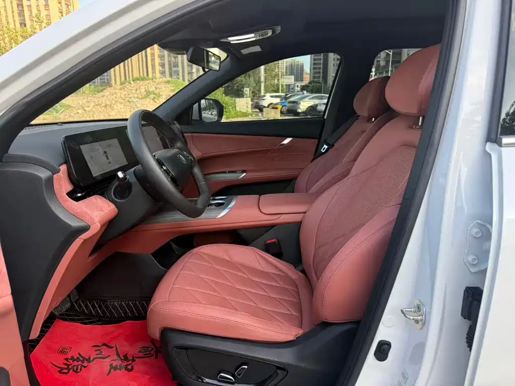 Changan CS75PLUS 2025 — фото 4