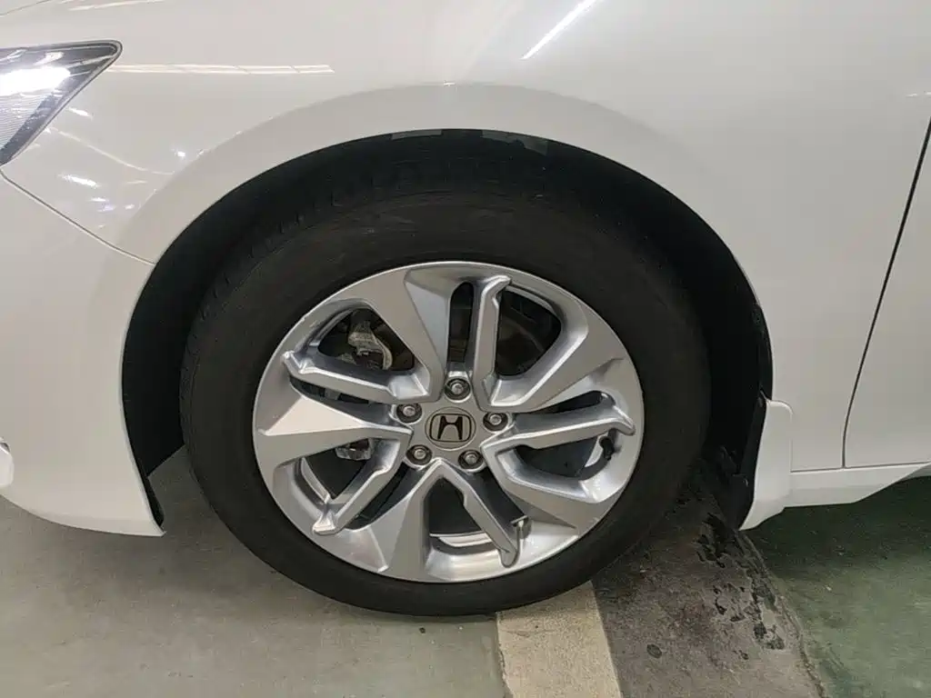 Honda Accord 2020 — фото 23