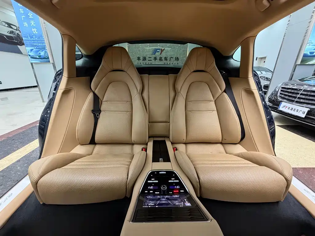 Porsche Panamera 2018 — фото 14