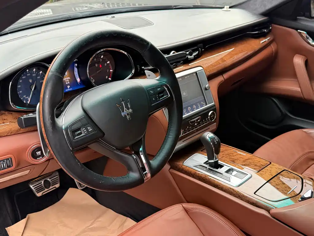 Maserati Quattroporte 2015 — фото 7