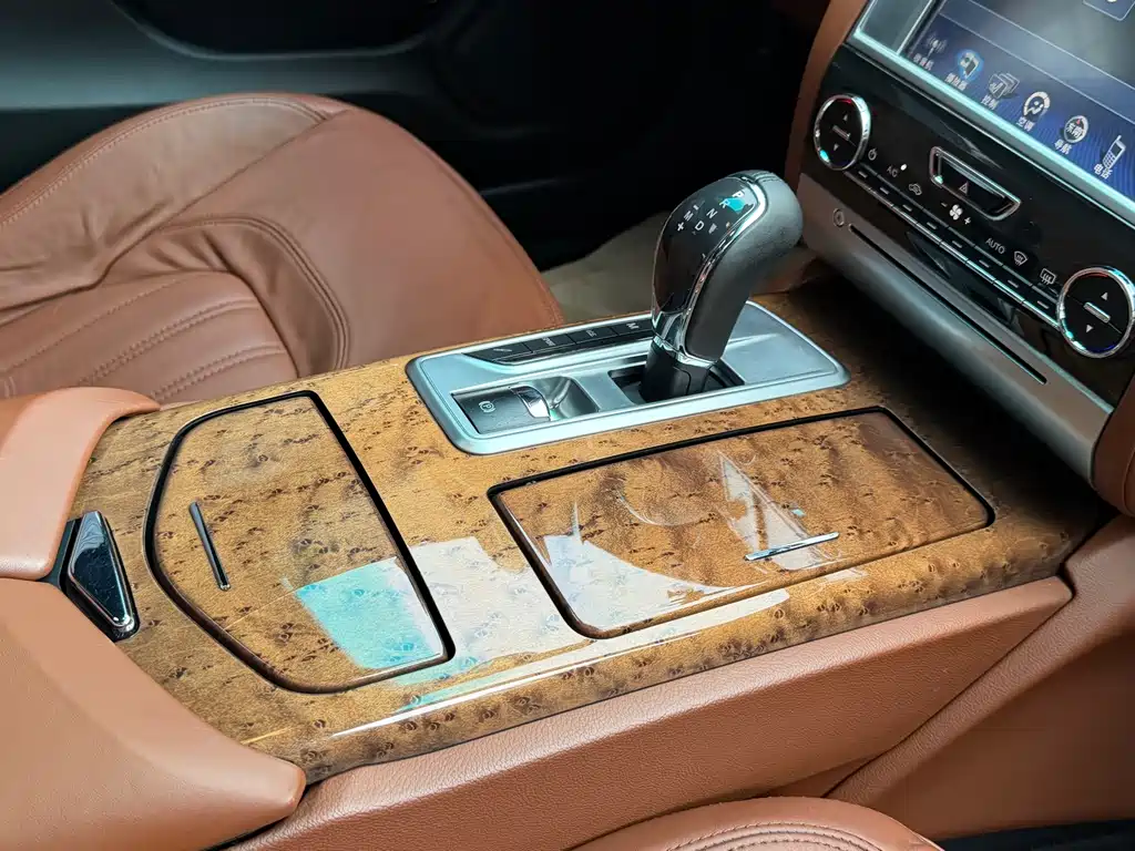 Maserati Quattroporte 2015 — фото 10