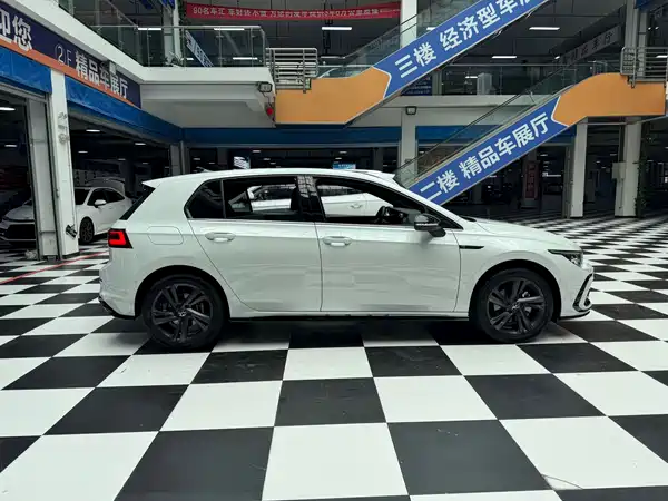 Volkswagen Golf 2022