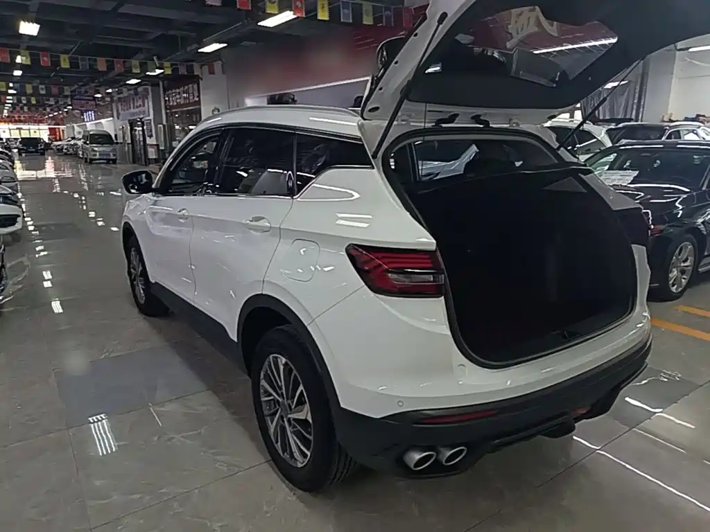 Geely Binyue 2022