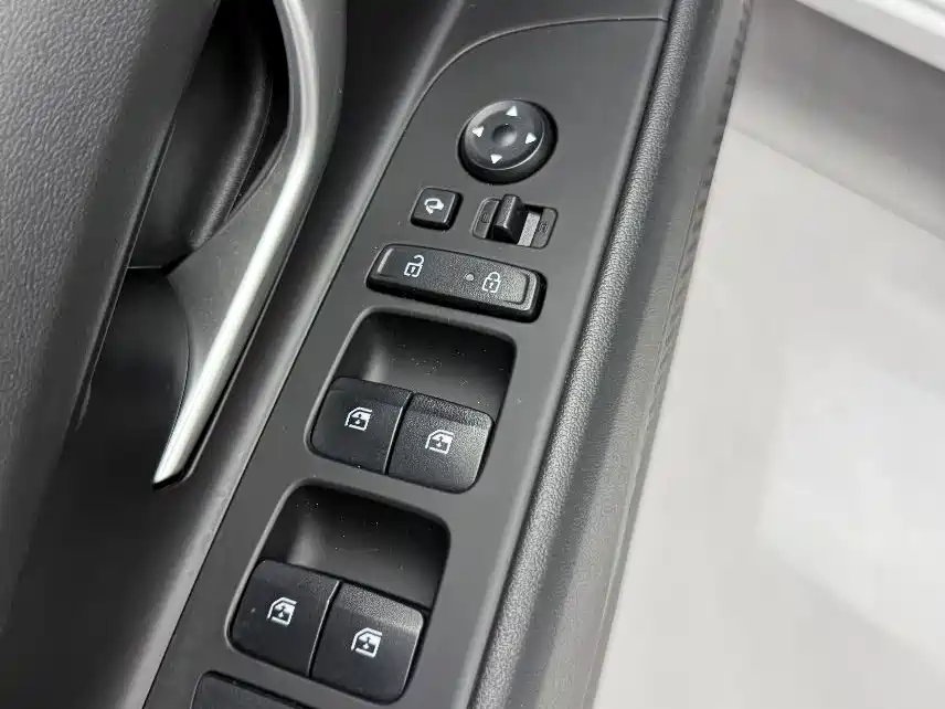 Hyundai Elantra 2021 — фото 10