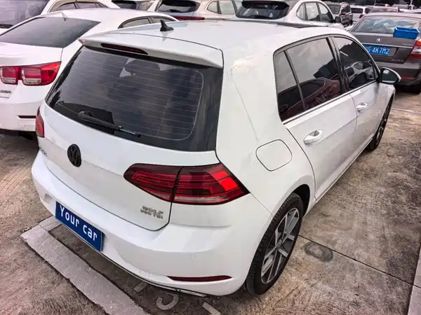 Volkswagen Golf 2020