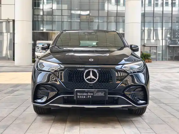 Mercedes-Benz EQE SUV 2025