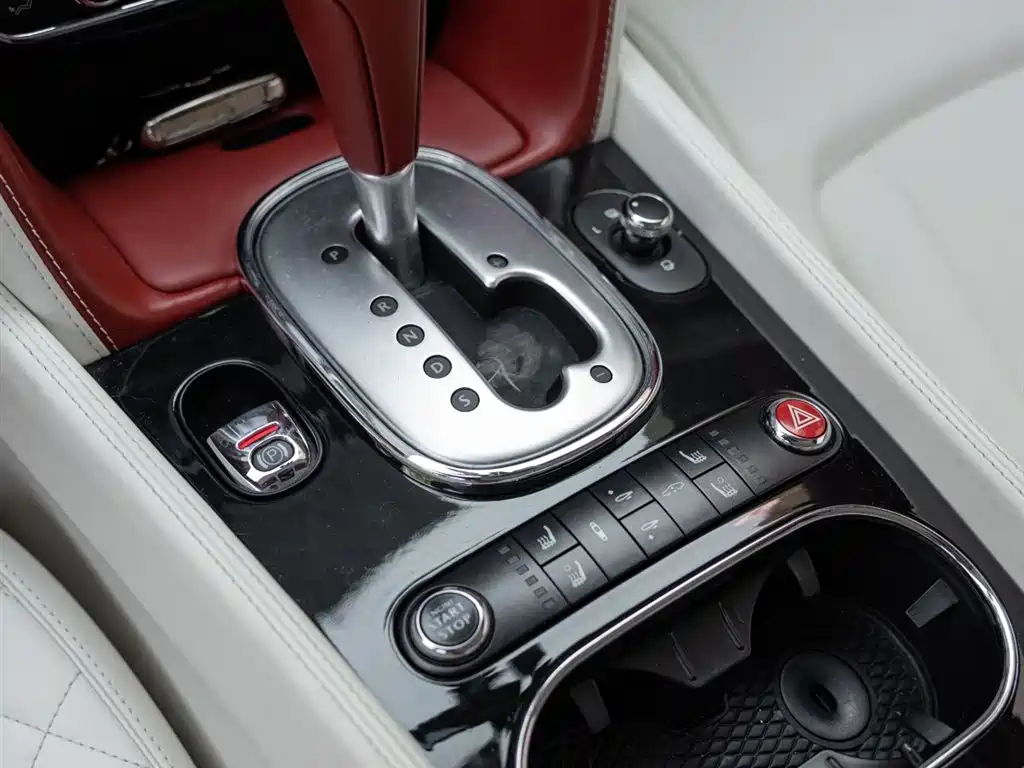 Bentley Continental 2014 — фото 14