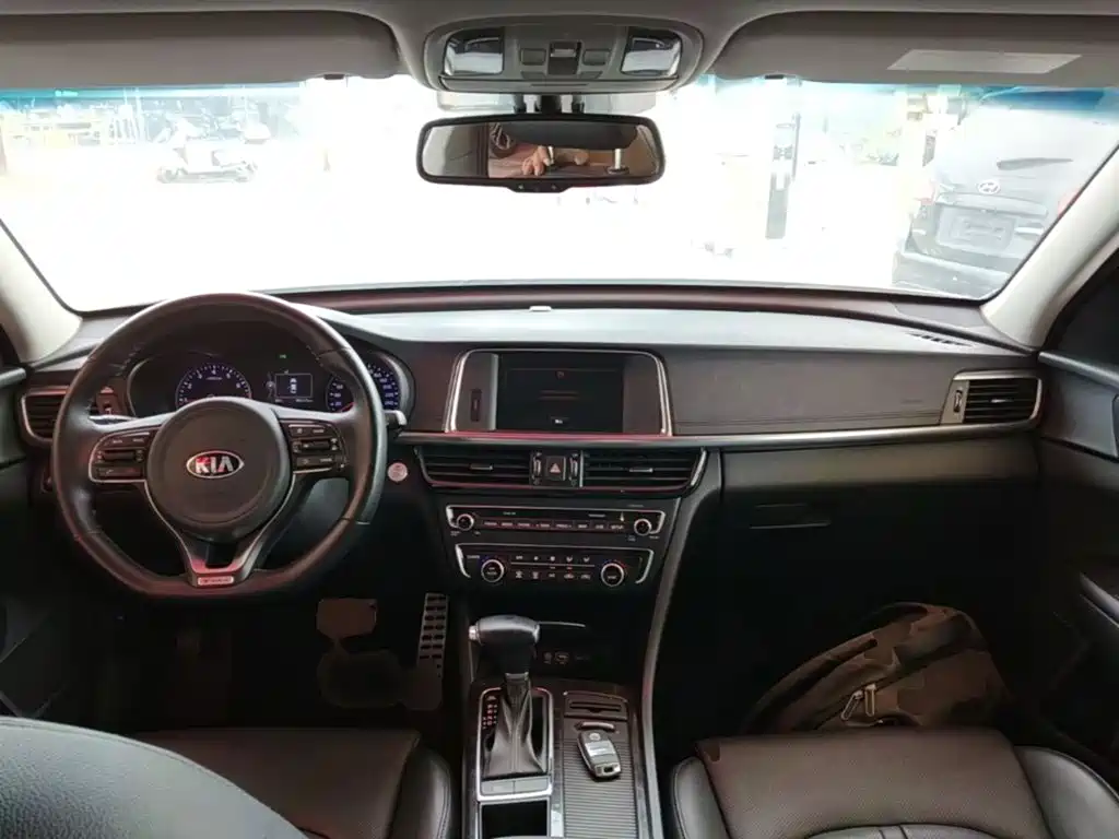Kia K5 2015 — фото 10